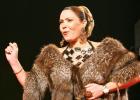 الفنانة لوسي