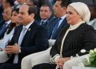 الرئيس المصري عبد الفتاح السيسي وزوجته انتصار