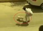 مواطن سعودي يعذب كلباً