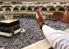 الكعبة المشرفة خلال أحد مواسم الحج