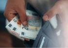 شركة تدفع لموظف 367 ضعف راتبه بالخطأ