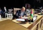 وزير الثقافة عاطف أبوسيف