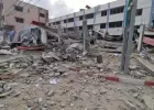 آثار الدمار بأحد مدارس غزة جراء القصف الإسرائيلي