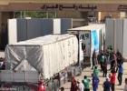 شاحنة مساعدات تنتظر الدخول الى قطاع غزة