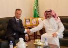 السفير منتصر أبو زيد مع نظيره السعودي فيصل بن حنيف القحطاني