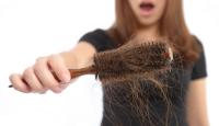 تساقط الشعر مشكله لدى كثير من النساء والرجال على حد سواء