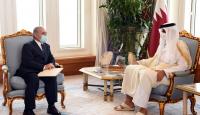 رئيس الوزراء محمد اشتية خلال لقائه أمير قطر الشيخ تميم بن حمد آل ثاني