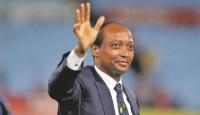 باتريس موتسيبي رئيس الاتحاد الإفريقي لكرة القدم