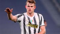 ماتياس دي ليخت مدافع نادي يوفنتوس