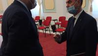 السفير الفلسطيني في كازاخستان منتصر ابو زيد مع وزير الخارجية الكازاخستاني على هامش الاجتماع