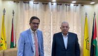 محمود العالول نائب رئيس حركة فتح خلال اجتماعه مع الممثل الألماني