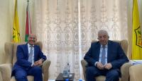 محمود العالول خلال استقباله سفير هولندا في فلسطين