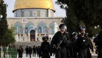 عناصر من قوات الاحتلال تقتحم المسجد الأقصى