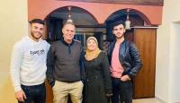 شهيدا الفجر مع والديهما - جواد وظافر ريماوي