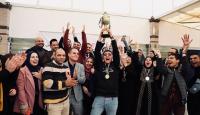 جانب من الاحتفال بفوز جامعة الأقصى