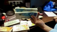 رفع العمولات على الإيداع بالشيكل