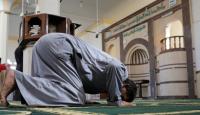 "الصلاة على النبي" يوم الجمعة
