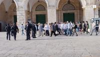 اقتحام مجموعات من المستوطنين باحات المسجد الأقصى