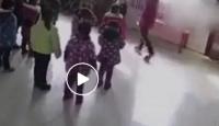 فيديو مروع لتعذيب وضرب أطفال بحضانة