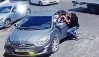 شاب فلسطيني ينقذ طفل من الموت