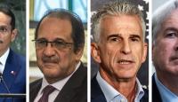 من اليمين: وليام بيرنز، ديفيد بارنيا، عباس كامل، محمد بن عبدالرحمن آل ثاني. أرشيفية