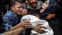 الطبيبة آلاء النجار تستقبل 9 من أطفالها في قصف إسرائيلي