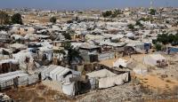 مخيم لاجئين في خان يونس بجنوب قطاع غزة يوم 8 يوليو تموز 2026. تصوير: حسيب الوزير - رويترز