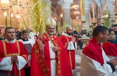 إقامة قداس أحد الشعانين في كنيسة القيامة بمدينة القدس - أرشيفية