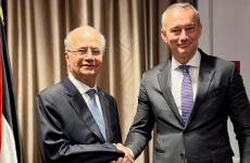 رئيس الوزراء محمد مصطفى مع المندوب السامي نيكولاي ملادينوف