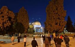 جانب من صلاة الفجر بالاقصى