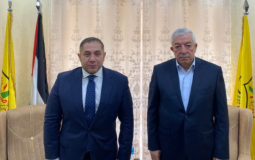 محمود العالول مع السفير المصري في فلسطين طارق طايل