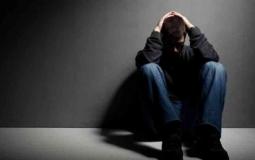 رجل يقتل والدته