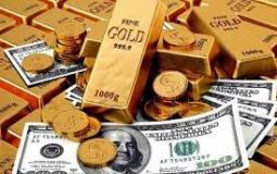مع توقعات تسريع رفع الفائدة الأميركية.. الدولار يواصل صعوده على حساب الذهب