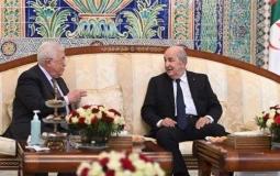 الرئيس الفلسطيني محمود عباس ونظيره الجزائري عبد المجيد تبون