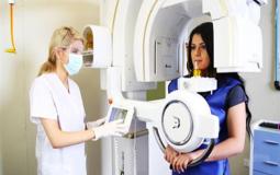 جهاز فحص الثدي - ارشيفية