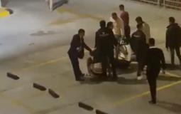 اعتداء الأمن على طلاب كويتين