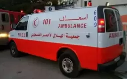 سيارة اسعاف تابعة للهلال الأحمر الفلسطيني