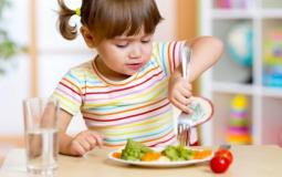 ريجيم للأطفال.. خبيرة تغذية تنصح  بنظام الغذائي محدد لفصل الصيف
