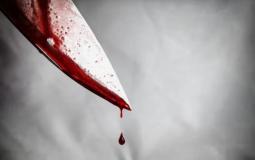 أب يقتل زوجته وابنته