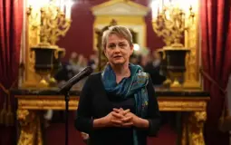 وزيرة الخارجية البريطانية