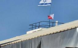 رفع علم الاحتلال فوق المقر الرئيسي لوكالة الأونروا في حي الشيخ جراح شمال القدس المحتلة