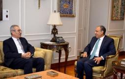 خلال الاجتماع