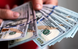 الدولار الامريكي