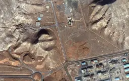 مداخل أنفاق غير مدفونة في مجمع أصفهان النووي