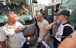 احد المعتقلين المفرج عنهم