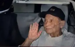 الصورة المتداولة على مواقع التواصل تزعم ظهور عادل إمام