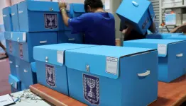 صناديق الاقتراع خلال الانتخابات الإسرائيلية