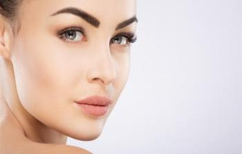 بشرة مشرقة بدون مساحيق تجميل