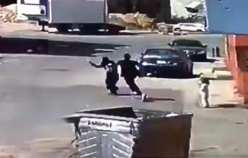 لص يعتدي على سيدة باكستانية