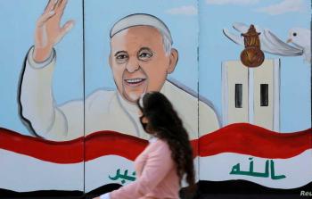 جدارية للبابا على حائط ببغداد